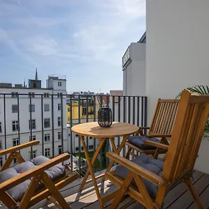 Apartment Bright Stylish With A Balcony In A Location, Wien
